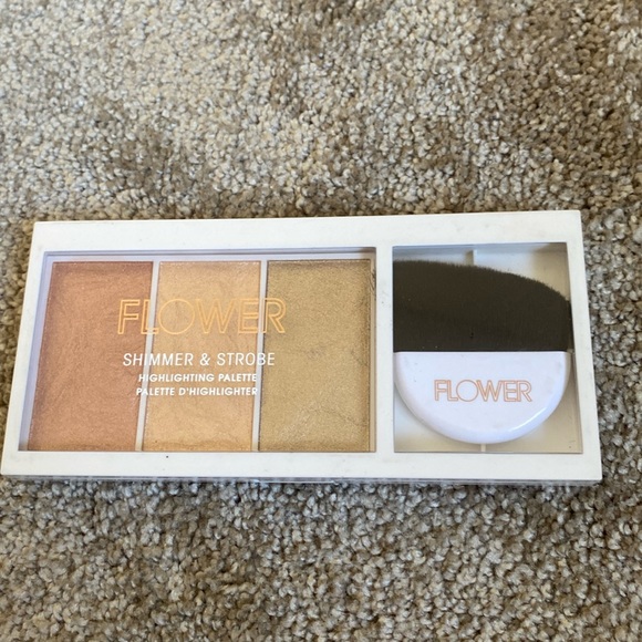 FLOWER SHIMMER & STROBE HIGHLIGHTING PALETTE - Picture 4 of 5